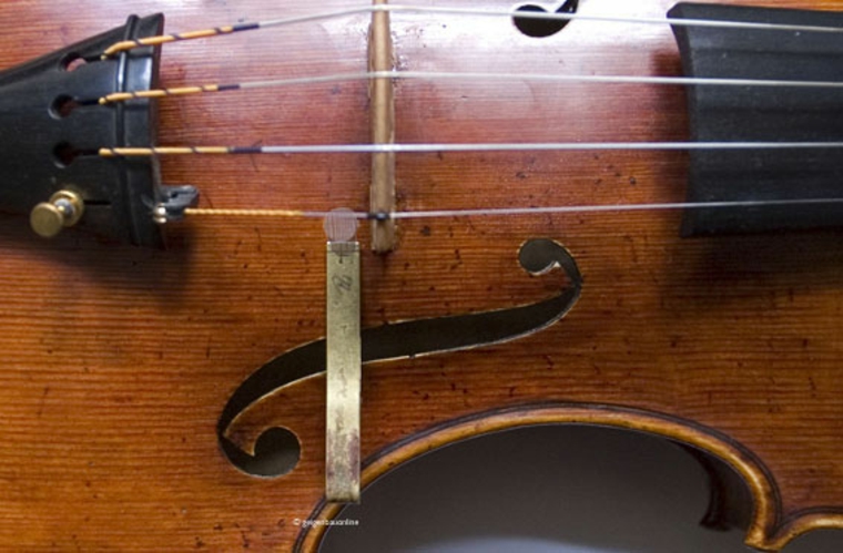 Violin sound. Мост для скрипки. Бридж для скрипки. Виртуальная скрипка. Embertone - Joshua Bell Violin.